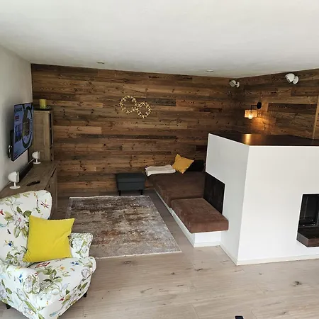 Ferienhaus Gartentraum Mit Eigenem Badeplatz Am Irrsee *