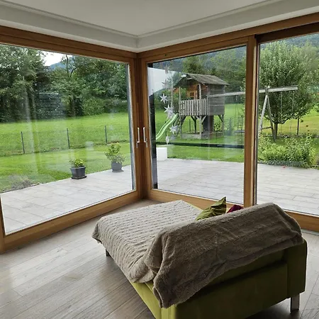 Gartentraum Mit Eigenem Badeplatz Am Irrsee Ferienhaus *